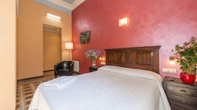 Hostal Girona