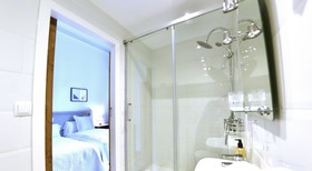 Hostal Girona