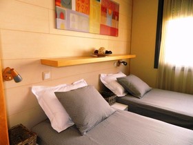 Hostal House