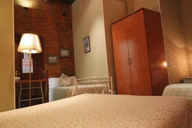 Hostal Orleans Barcelona