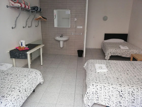 Hostal River