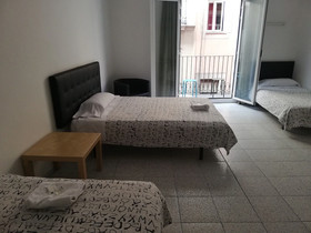 Hostal River