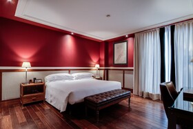 Hotel 1898