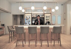 Lamaro Hotel