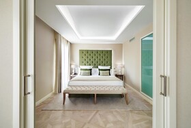 Lamaro Hotel