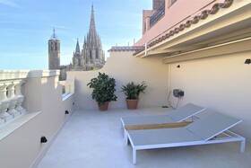 Lamaro Hotel
