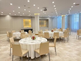 Lamaro Hotel