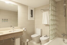 Lamaro Hotel