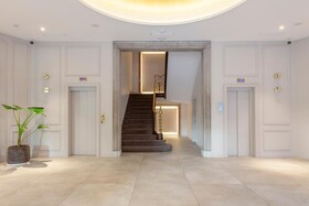 Lamaro Hotel