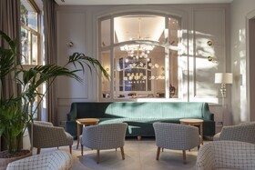 Lamaro Hotel
