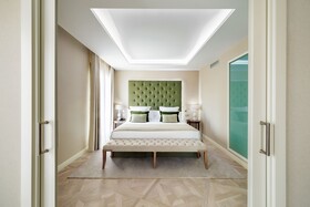 Lamaro Hotel