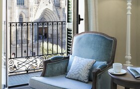 Lamaro Hotel