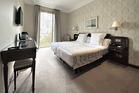 Lamaro Hotel