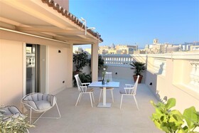 Lamaro Hotel