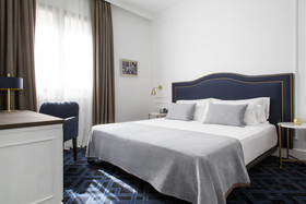 Hotel Midmost