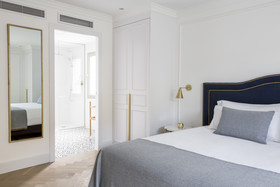 Hotel Midmost