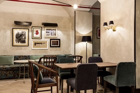 Hotel Midmost
