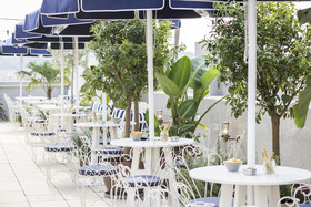 Hotel Midmost