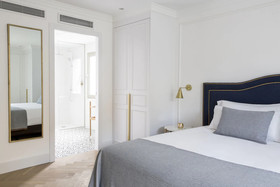 Hotel Midmost