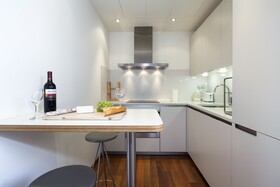 Inside Barcelona Apartments Mercat