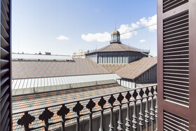 Inside Barcelona Apartments Mercat