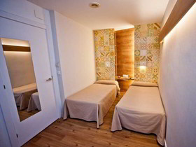 Mare Nostrum Hostal