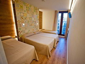 Mare Nostrum Hostal