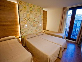 Mare Nostrum Hostal
