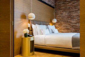 Monument Hotel