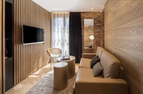 Monument Hotel