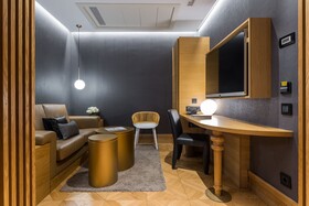 Monument Hotel
