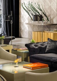 Monument Hotel