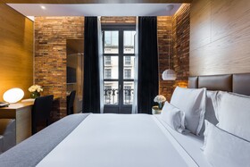 Monument Hotel