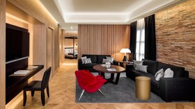 Monument Hotel