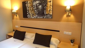 Natura Barcelona Hostal
