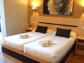 Natura Barcelona Hostal