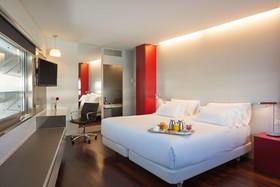 NH Collection Barcelona Constanza