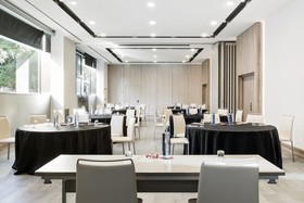 NH Collection Barcelona Constanza