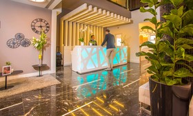 Arya Stadium Hotel