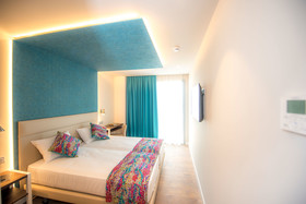 Arya Stadium Hotel