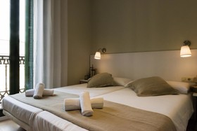 Palau de la Musica Apartments