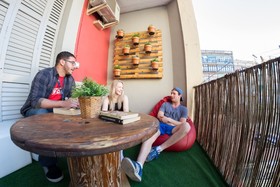 Sant Jordi Hostel Alberg/Lluria