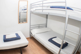 Sant Jordi Hostel Alberg/Lluria