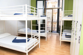 Sant Jordi Hostel Alberg/Lluria