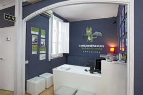 Sant Jordi Hostel Alberg/Lluria