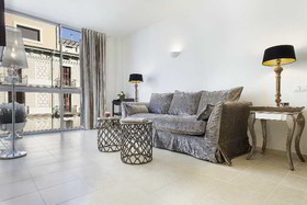 Splendom Suites Pau Clarís