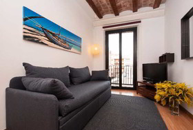 Liceu Apartments by Gaiarooms