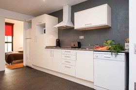 Liceu Apartments by Gaiarooms