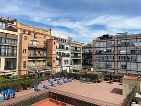 UMA Suites Barcelona Pau Claris Guesthouse