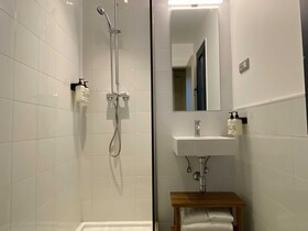 UMA Suites Barcelona Pau Claris Guesthouse